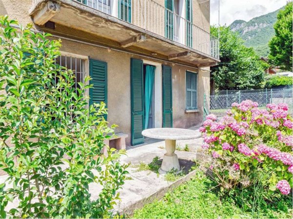 casa indipendente in vendita a Lecco in zona Maggianico