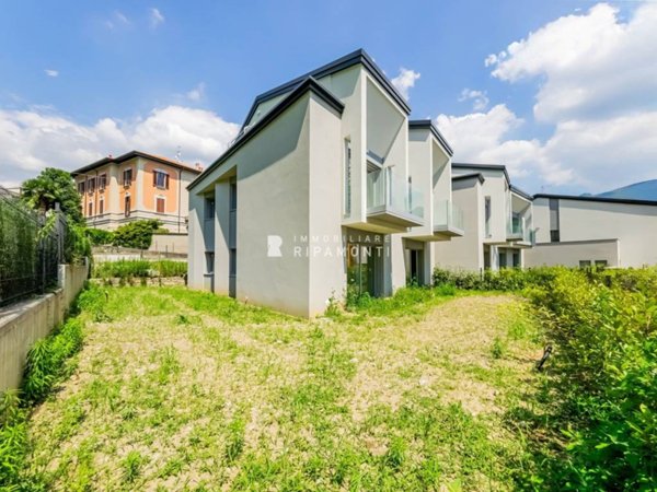 appartamento in vendita a Lecco in zona San Giovanni