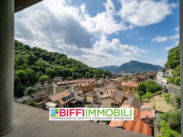 appartamento in vendita a Lecco in zona Laorca