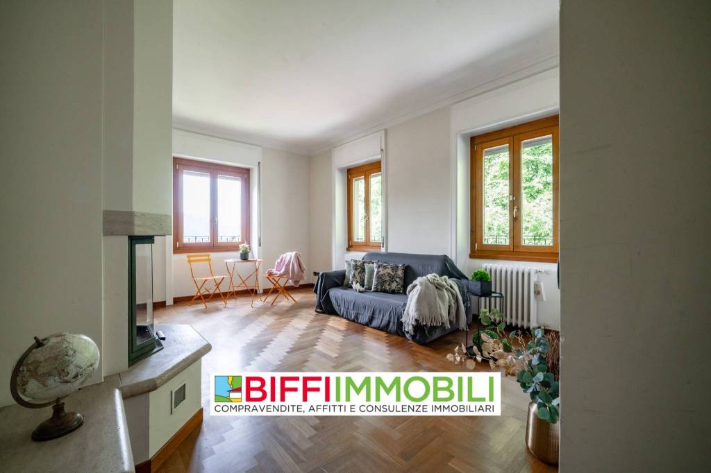 appartamento in vendita a Lecco in zona Laorca
