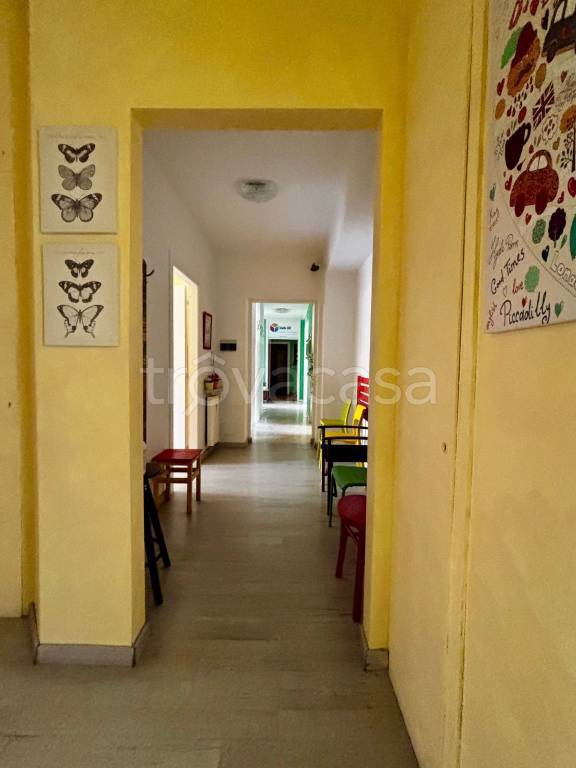 ufficio in vendita a Lecco in zona Lecco Centro