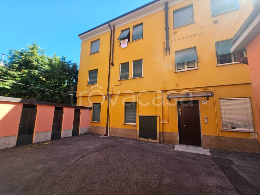 appartamento in vendita a Lecco in zona Via della Pergola