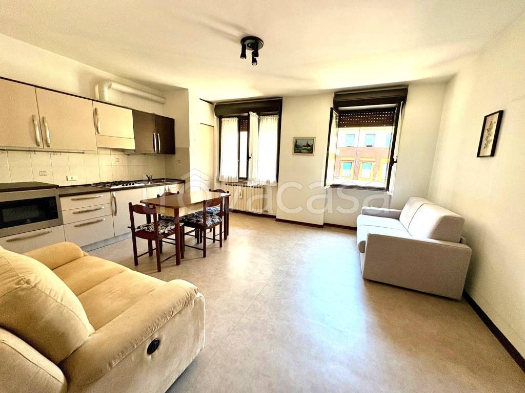 appartamento in vendita a Lecco in zona Lecco Centro