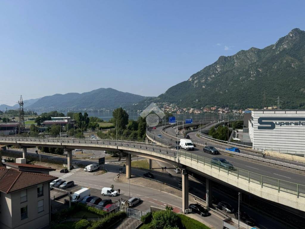 appartamento in vendita a Lecco in zona Chiuso