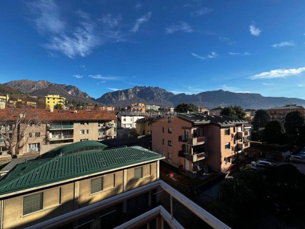 appartamento in vendita a Lecco in zona Viale Turati