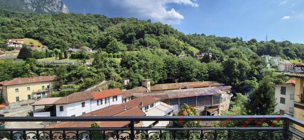 appartamento in vendita a Lecco in zona Bonacina