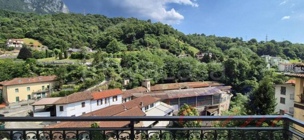 appartamento in vendita a Lecco in zona Bonacina