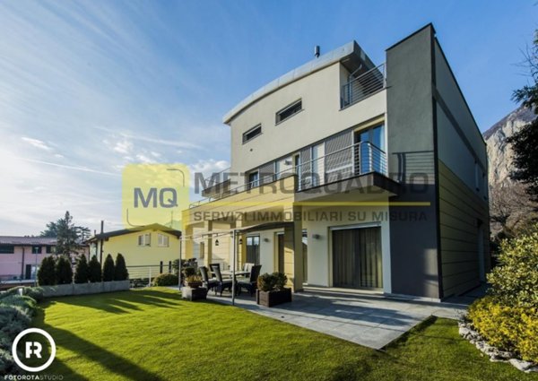 casa indipendente in vendita a Lecco in zona Viale Turati
