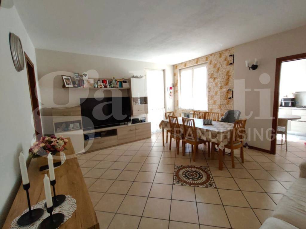 appartamento in vendita a Lecco in zona Germanedo