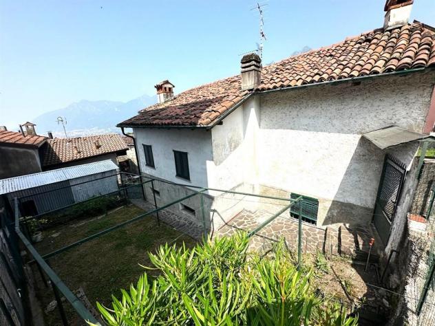 casa indipendente in vendita a Lecco