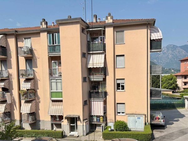 appartamento in vendita a Lecco in zona Belledo