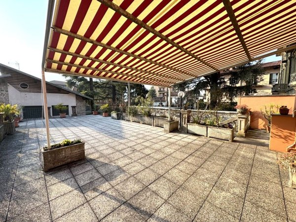 appartamento in vendita a Lecco in zona Maggianico