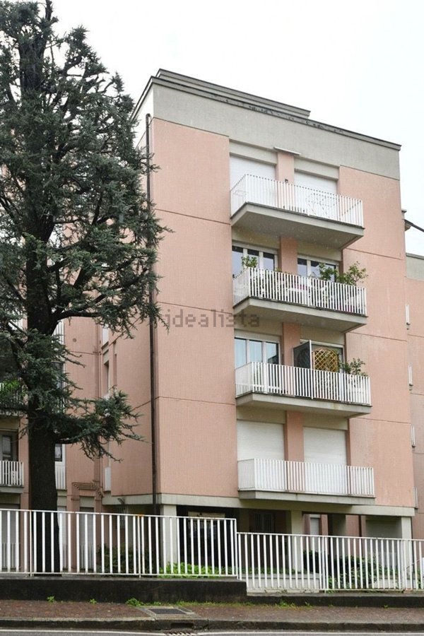 appartamento in vendita a Lecco in zona Castello