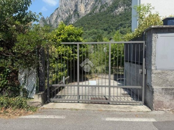 villa in vendita a Lecco in zona Castello