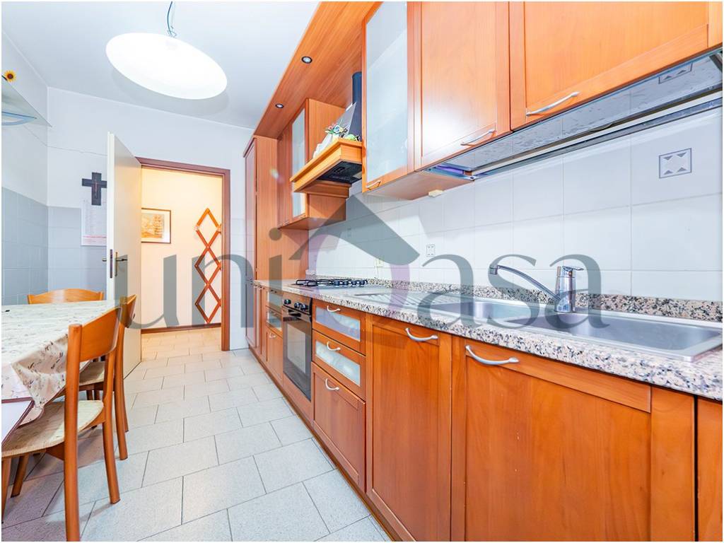 appartamento in vendita a Lecco in zona Lecco Centro