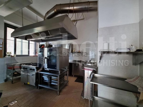 appartamento in vendita a Lecco in zona Pescarenico