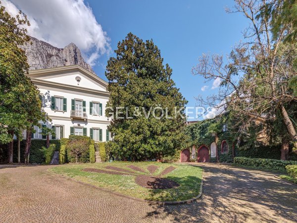 casa indipendente in vendita a Lecco