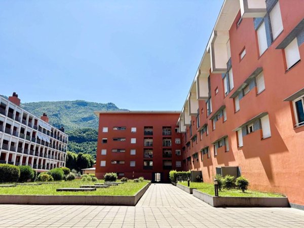 appartamento in vendita a Lecco in zona Acquate