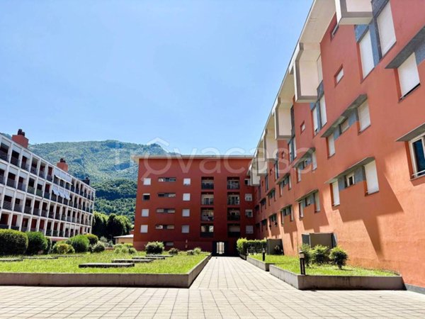 appartamento in vendita a Lecco in zona Acquate