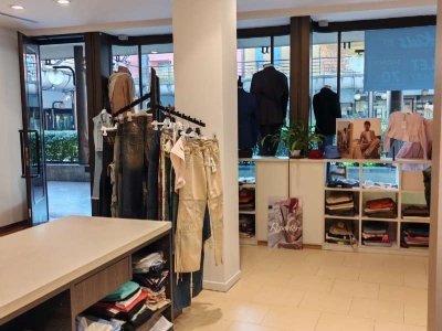 negozio in vendita a Lecco
