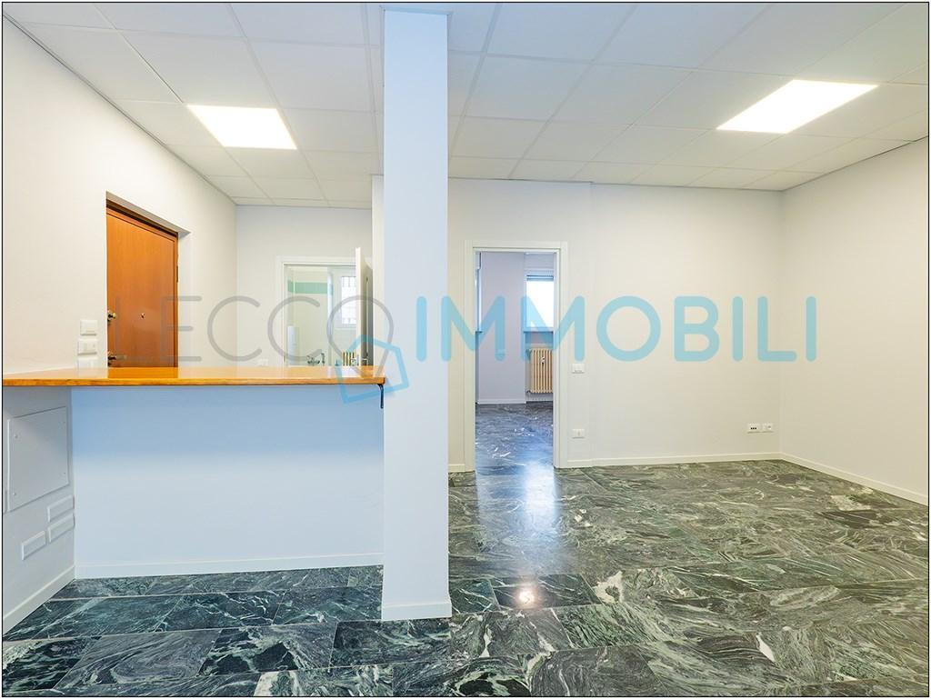 appartamento in vendita a Lecco in zona Lecco Centro