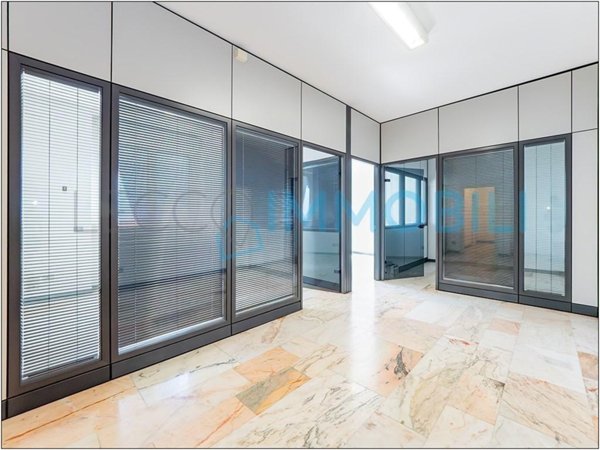 appartamento in vendita a Lecco in zona Lecco Centro