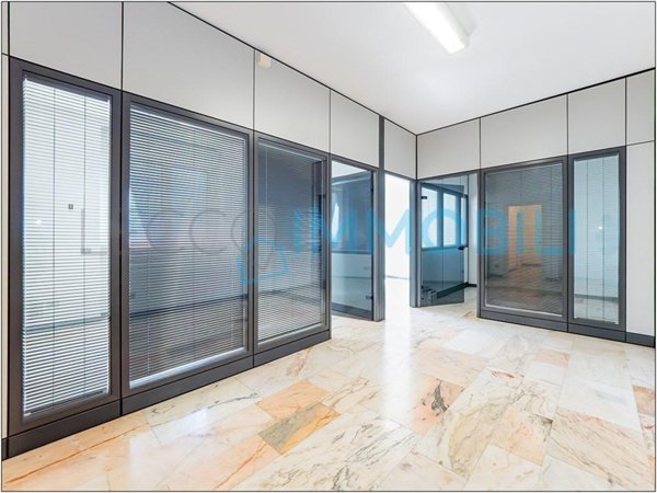 appartamento in vendita a Lecco in zona Lecco Centro