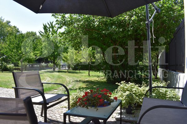 casa indipendente in vendita a Lecco in zona Maggianico