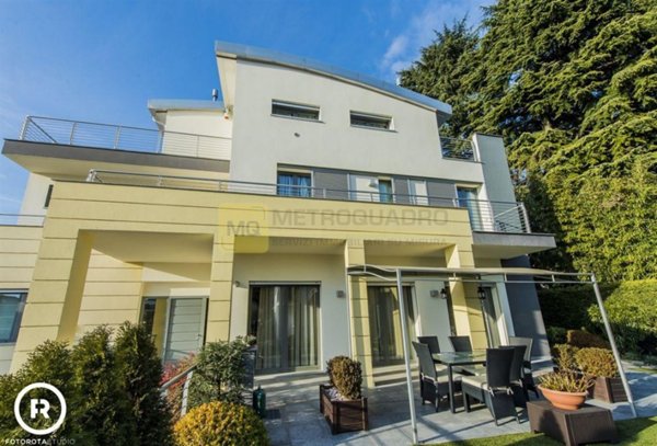 casa indipendente in vendita a Lecco in zona Viale Turati
