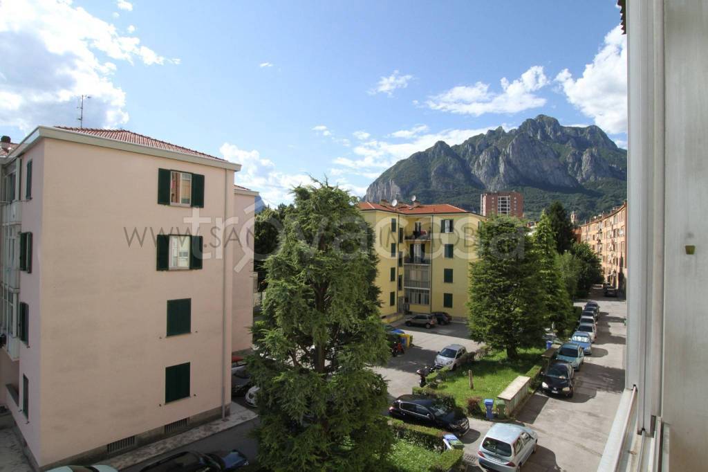 appartamento in vendita a Lecco in zona Germanedo
