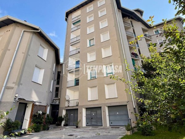 appartamento in vendita a Lecco in zona Olate