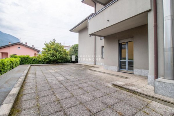 appartamento in vendita a Lecco in zona Lecco Centro