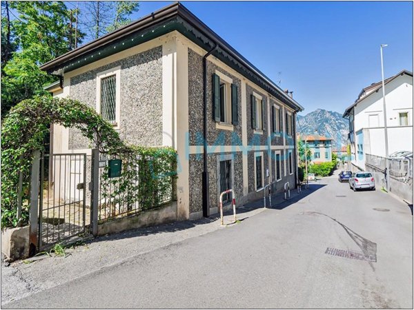 appartamento in vendita a Lecco in zona Germanedo