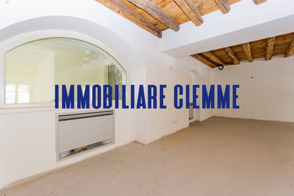 ufficio in vendita a Lecco in zona Lecco Centro