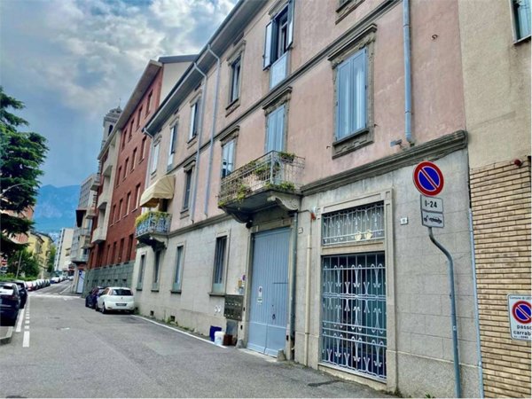 ufficio in vendita a Lecco in zona Lecco Centro