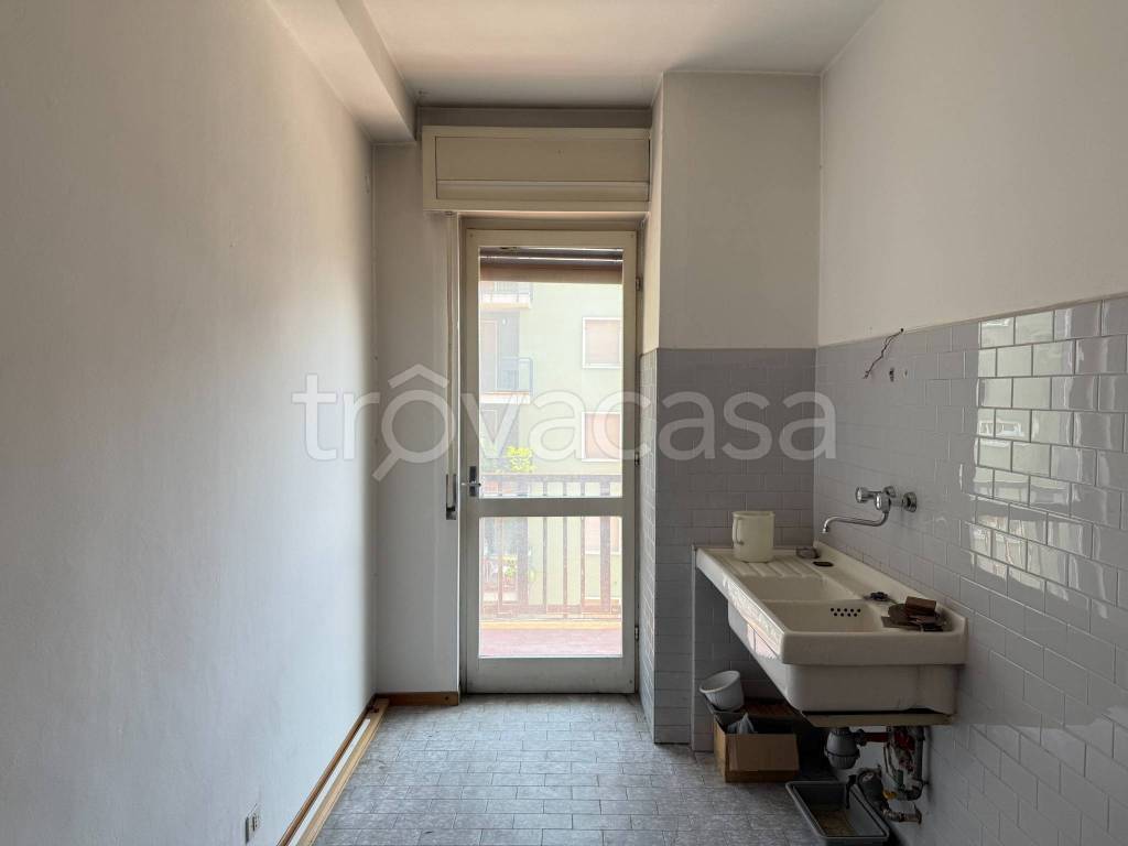 appartamento in vendita a Lecco in zona San Giovanni