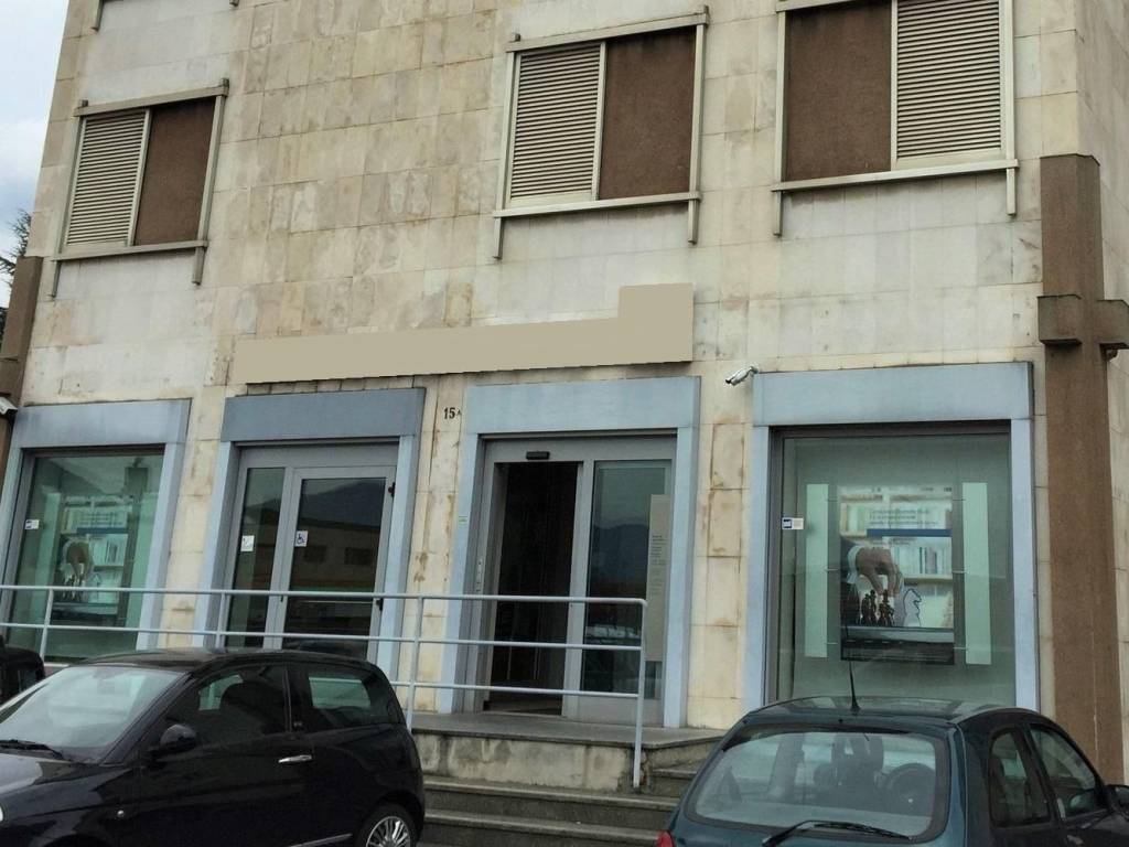 negozio in vendita a Lecco in zona Bonacina