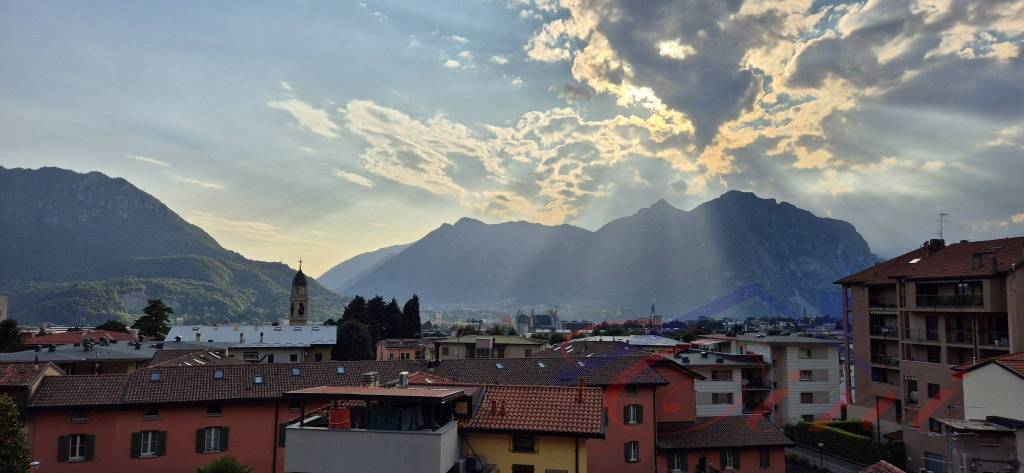 appartamento in vendita a Lecco in zona Germanedo