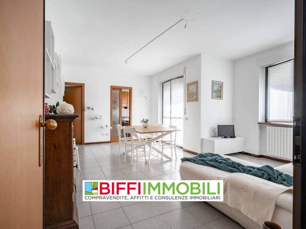 appartamento in vendita a Lecco in zona Rancio