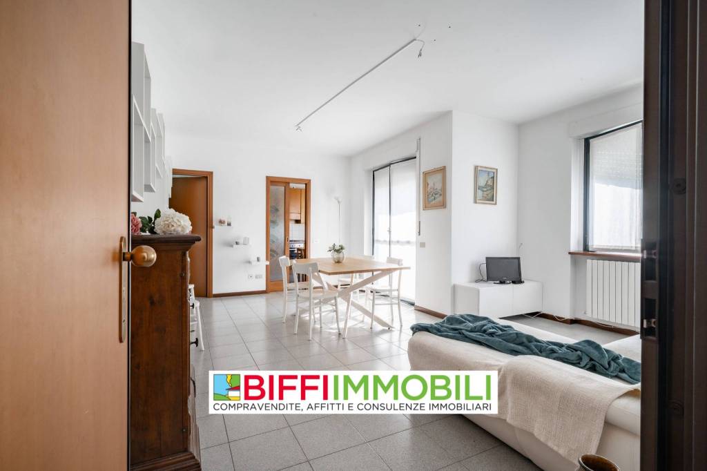 appartamento in vendita a Lecco in zona Rancio