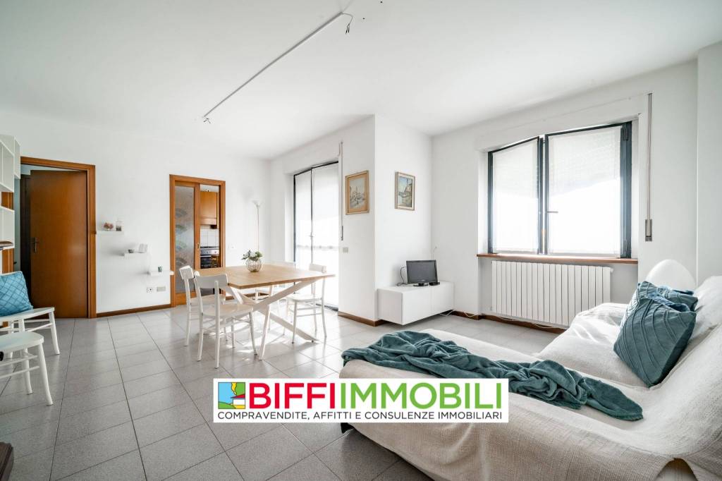 appartamento in vendita a Lecco in zona Rancio