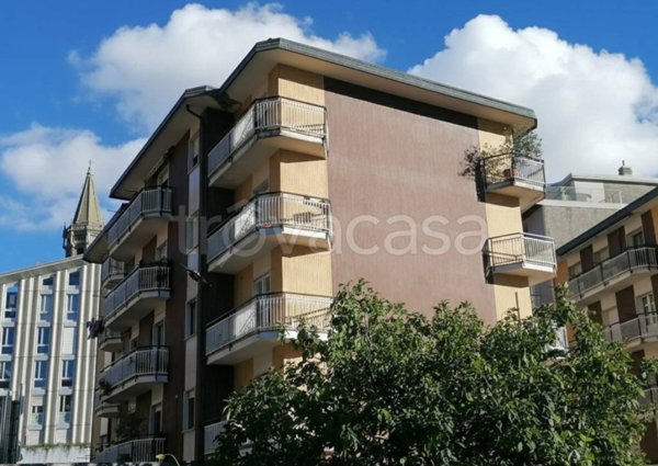 appartamento in vendita a Lecco in zona Lecco Centro