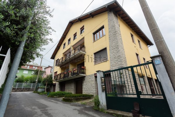 appartamento in vendita a Lecco in zona Castello
