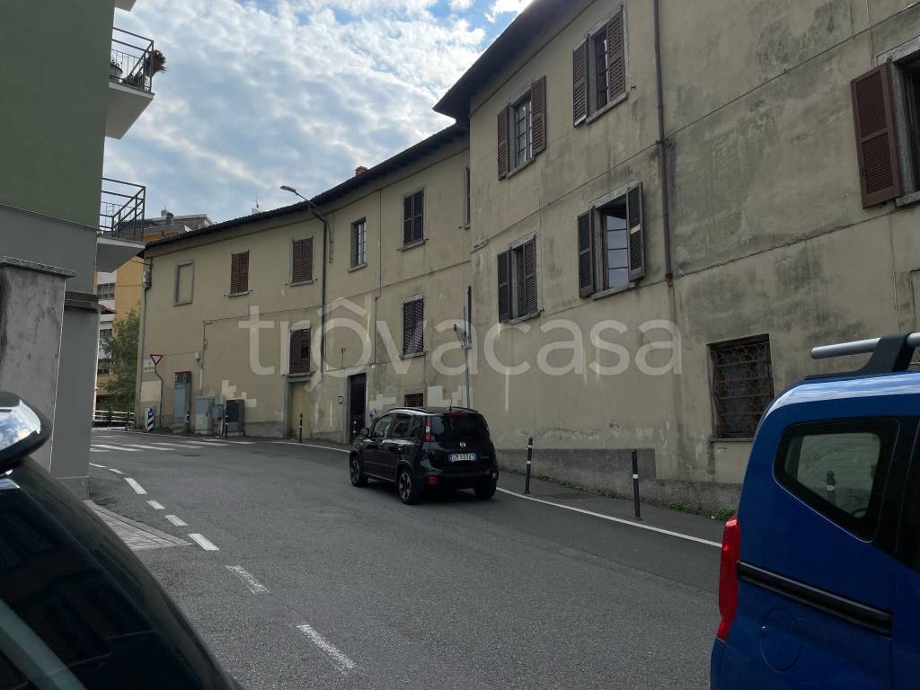 intera palazzina in vendita a Lecco in zona Lecco Centro