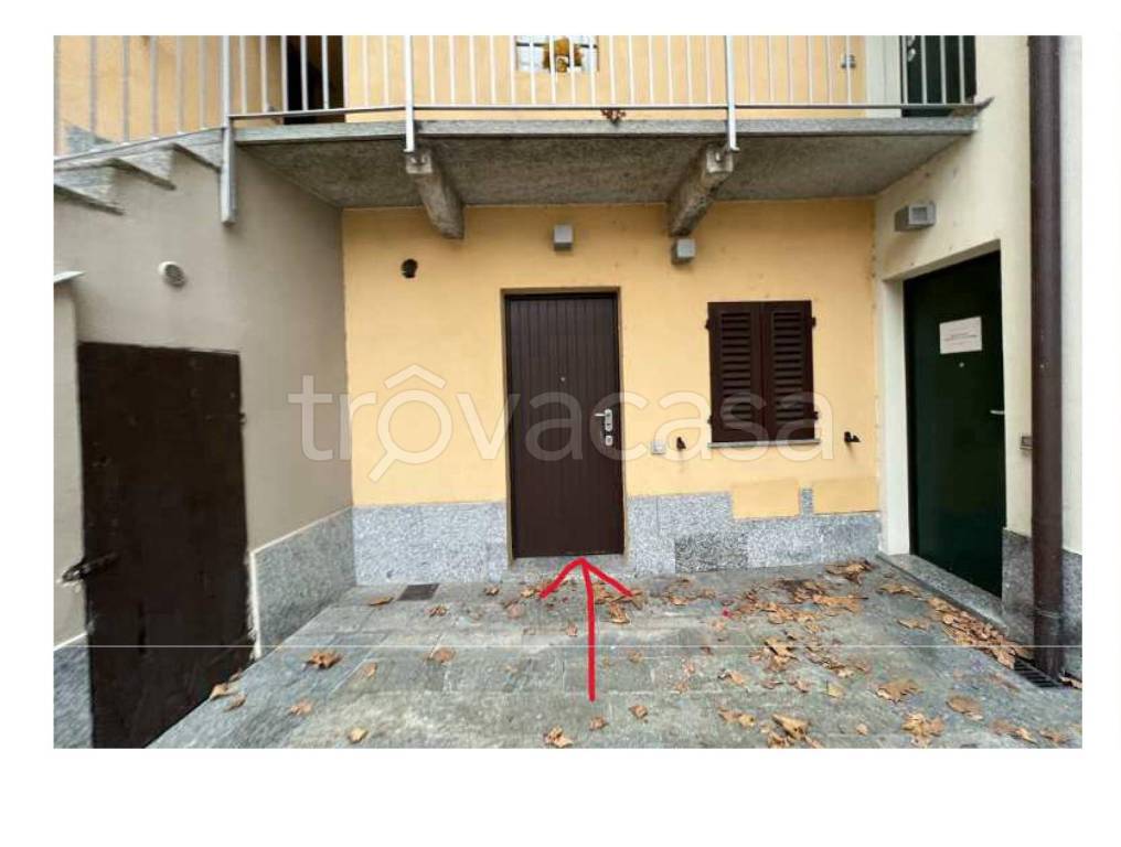 locale commerciale in vendita a Lecco