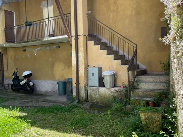 intera palazzina in vendita a Lecco in zona Maggianico