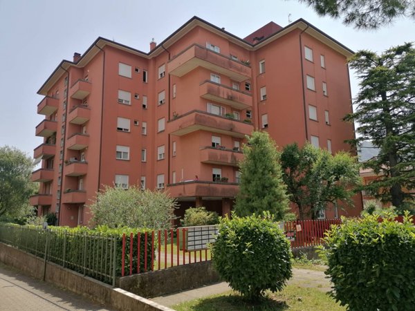 appartamento in vendita a Lecco in zona Belledo