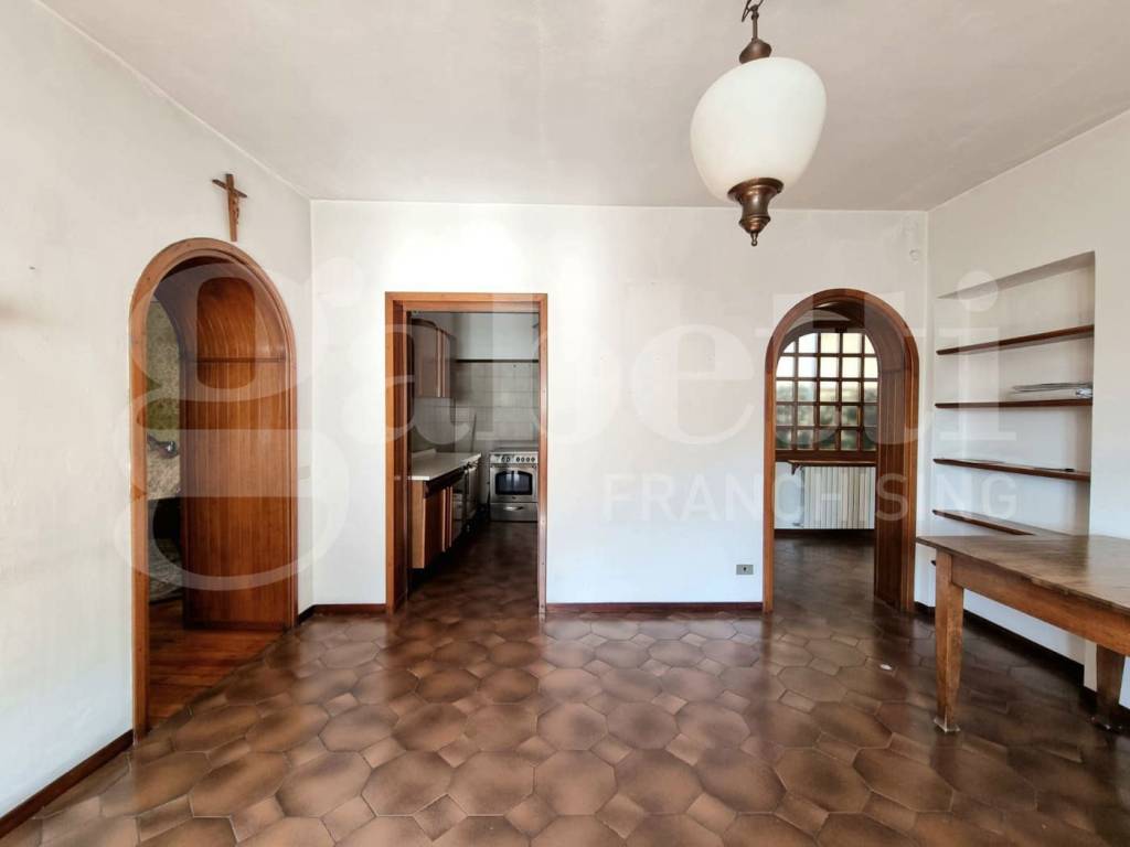 appartamento in vendita a Lecco in zona Laorca
