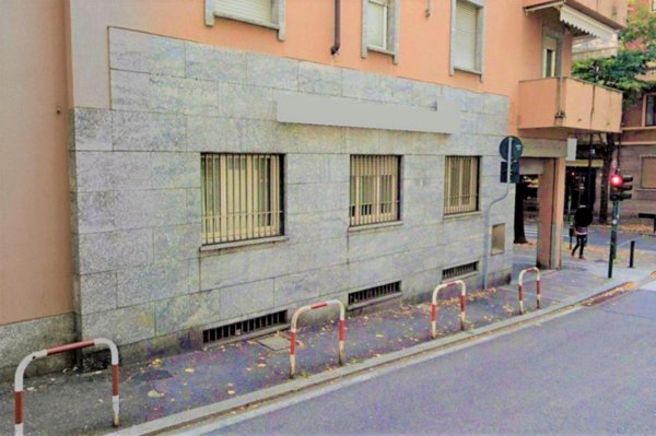 ufficio in vendita a Lecco in zona Viale Turati