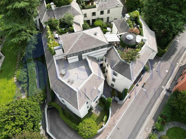 appartamento in vendita a Lecco in zona Castello